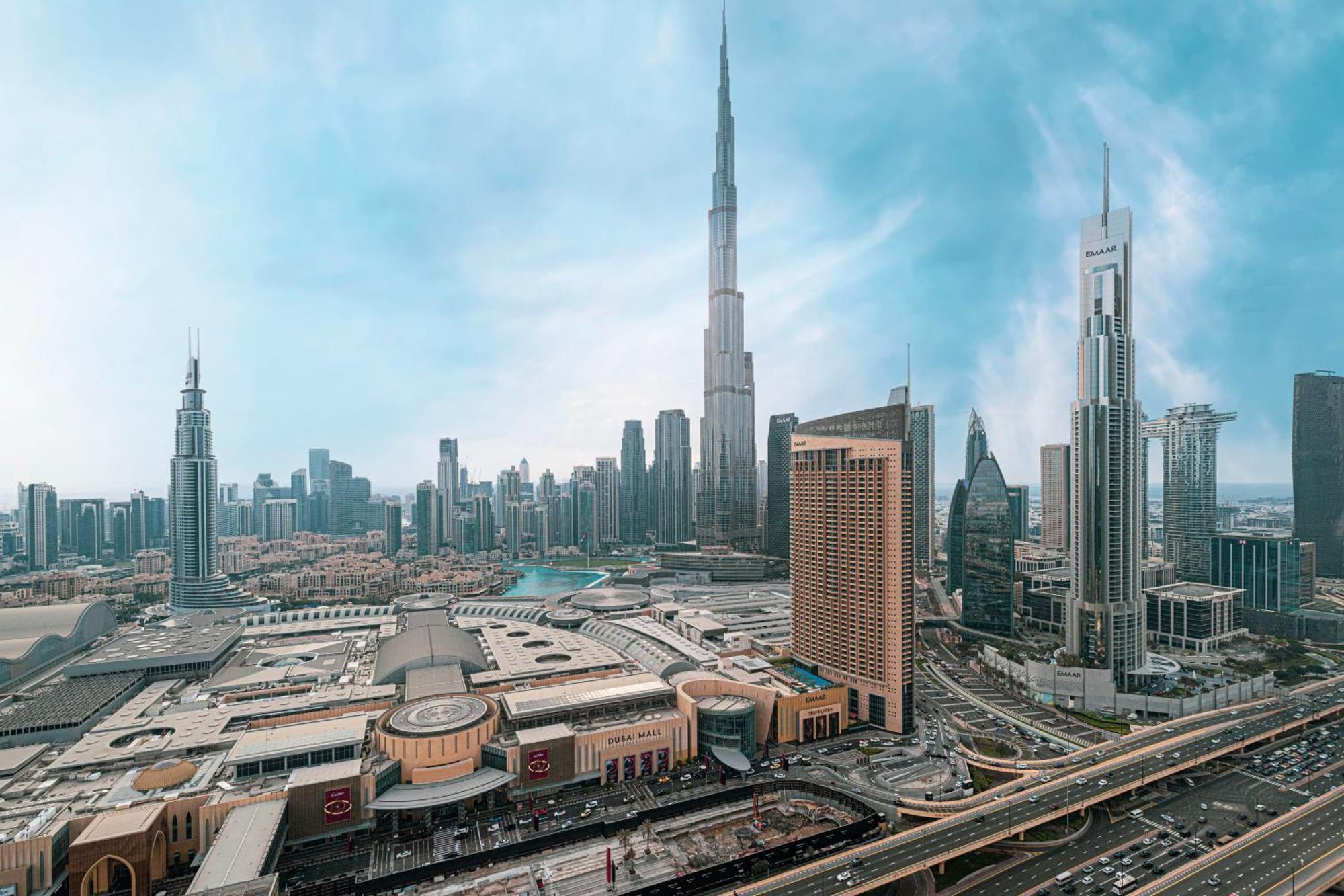 Stunning Burj Views New Luxe 2br Mall Access Apartment Dubai